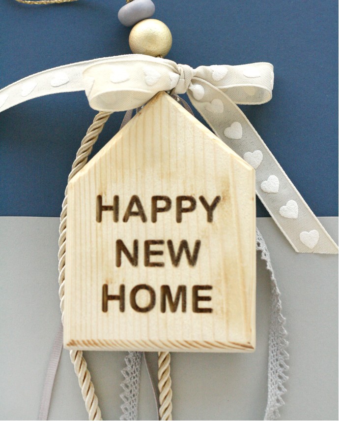 ΕΠΙΤΡΑΠΕΖΙΟ ΓΟΥΡΙ ΣΠΙΤΑΚΙ ΚΡΕΜΑΣΤΟ HAPPY NEW HOME Γούρια