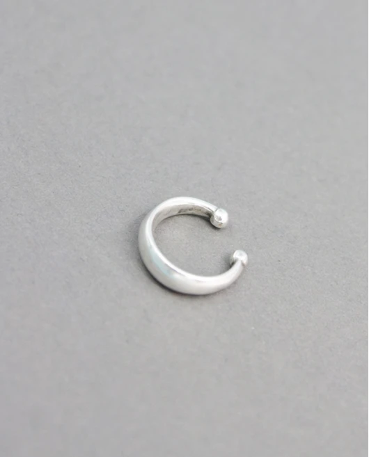 ΣΚΟΥΛΑΡΙΚΙΑ EAR CUFF DOTS ΑΣΗΜΙ Σκουλαρίκια
