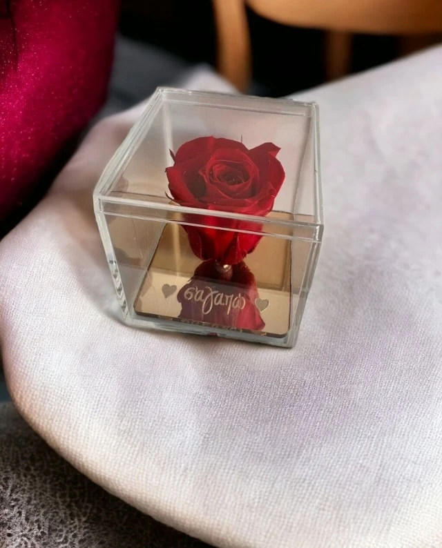 Κόκκινο forever rose με τη δική σου χάραξη